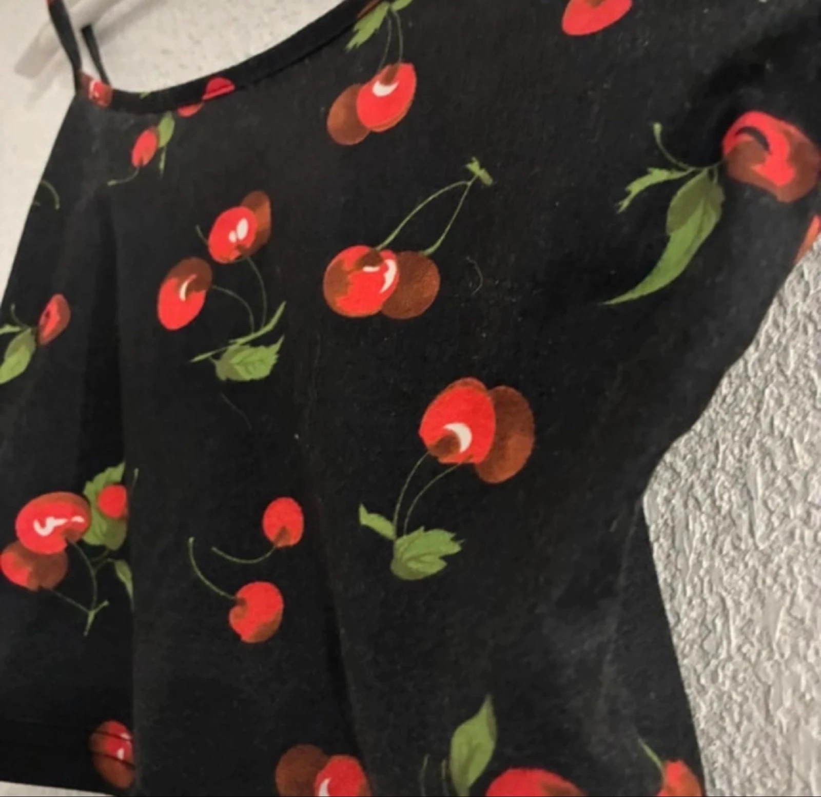 Black cherry print top - thin straps - summer style – photo 4